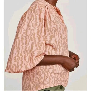 Elizabeth and James Animal Print Blouse Size Medium